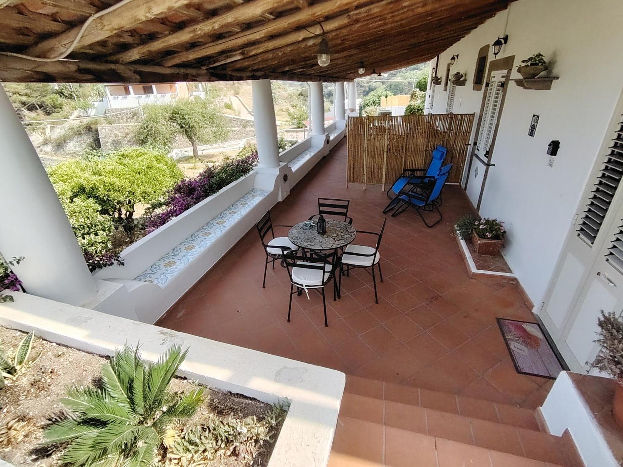 Villa La Milanina Lípara Exterior foto